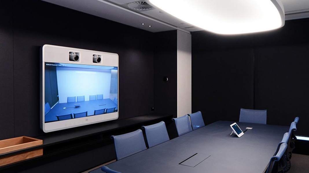 make-meetings-easier-with-a-reliable-and-simplified-technology-solution